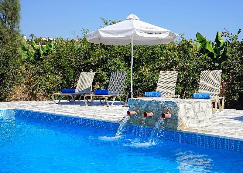 Oniros By Prestige Bookings Peyia Extérieur photo